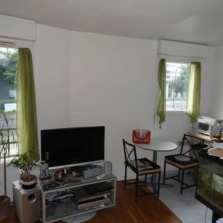 Apartment Pret A Usage & Commodat Maison Blanche - 30 Nuitees Minimum - Salarie Mobilite Ou Etudiant Stagiaire