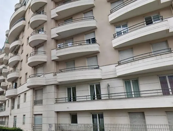 Pret A Usage & Commodat Maison Blanche - 30 Nuitees Minimum - Salarie Mobilite Ou Etudiant Stagiaire Apartmán Châtillon